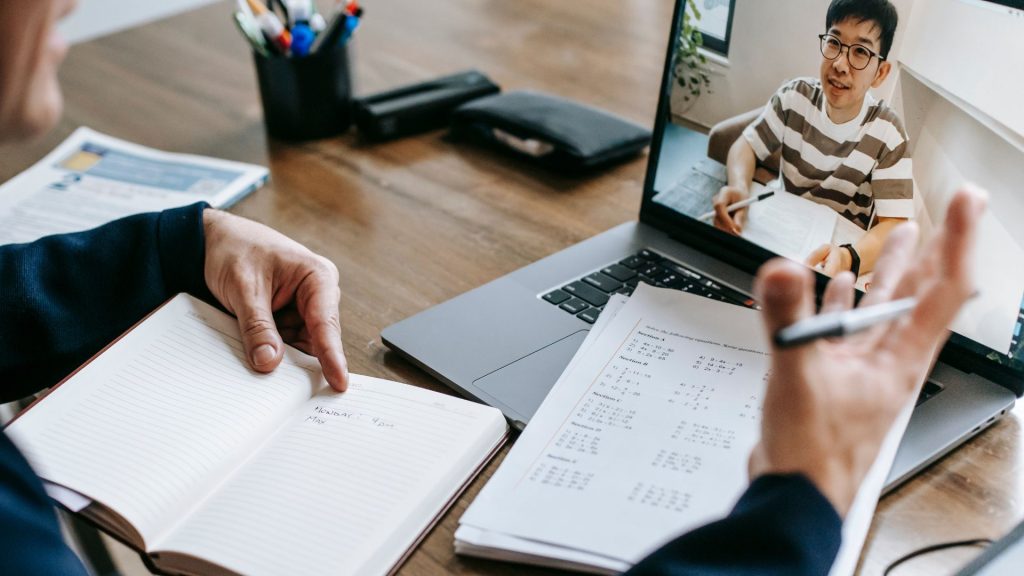 Cursos esenciales si quieres mejorar en el mundo de las finanzas