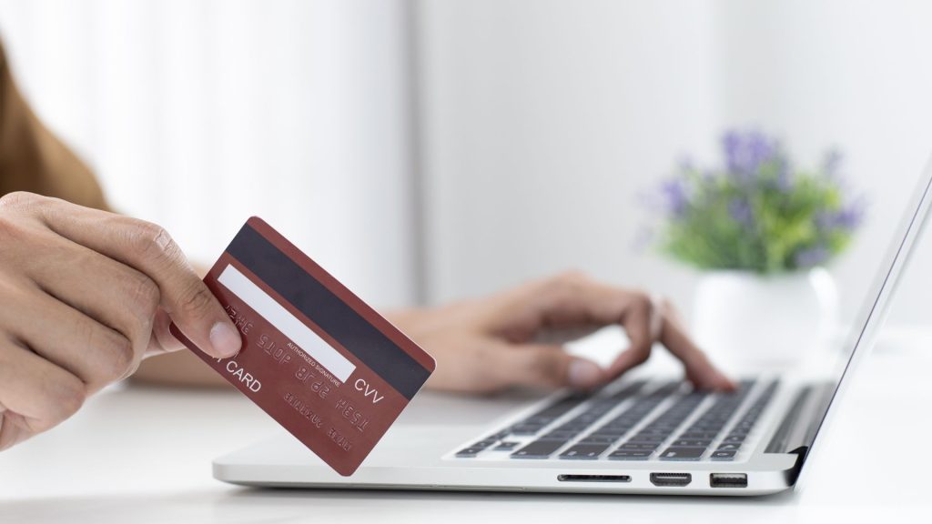 ¿Cómo obtener una tarjeta de crédito gratis